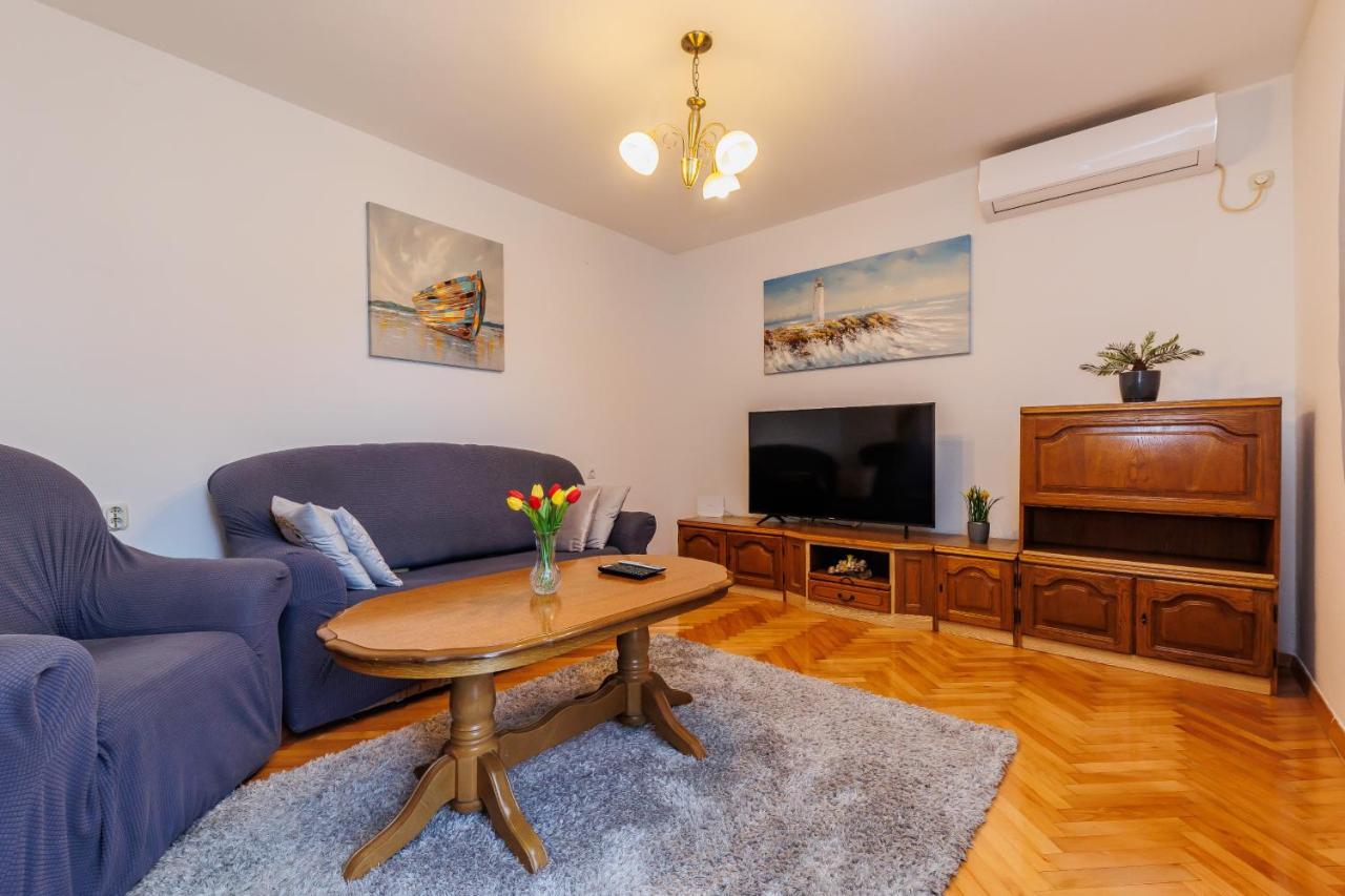 Apartman Mali Jure Lägenhet Kaštela Exteriör bild